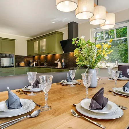 Landhausvilla Herrgarden Feriehus *