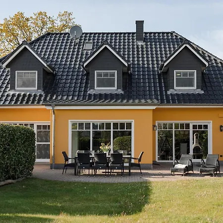 Landhausvilla Herrgarden Dom wakacyjny